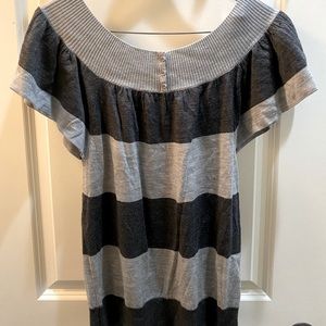 BCBG size S grey striped short- sleeve wool sweater